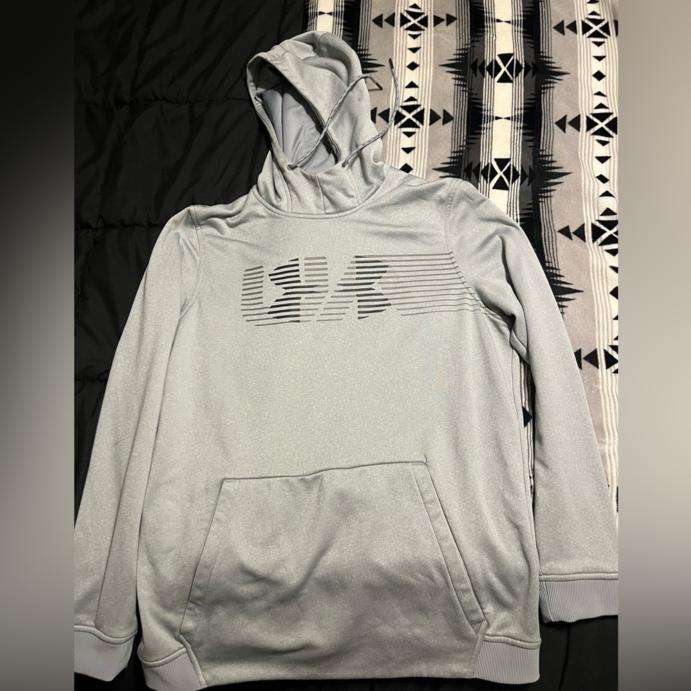 Grey under armour hoodie in great condition